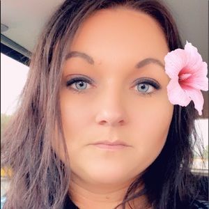 Meet your Posher, Malissa